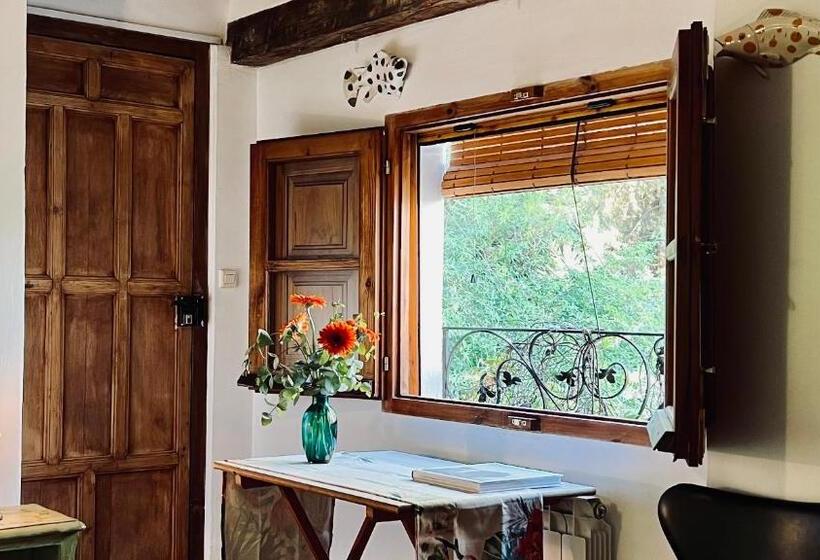 مبيت وإفطار Cortijo El Pino Retreat