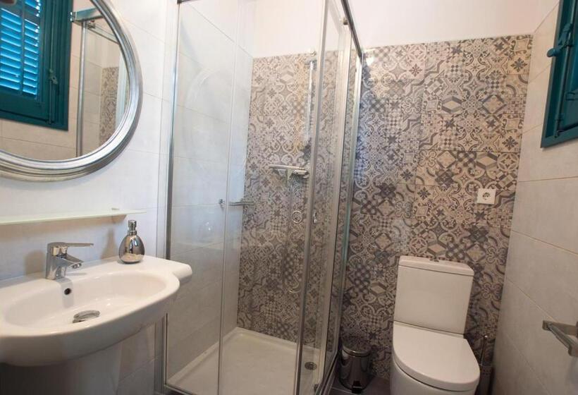 مبيت وإفطار Hostal Chic