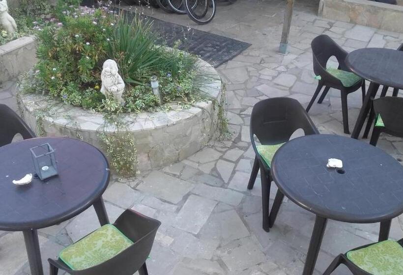 住宿加早餐  La Llar De Laura