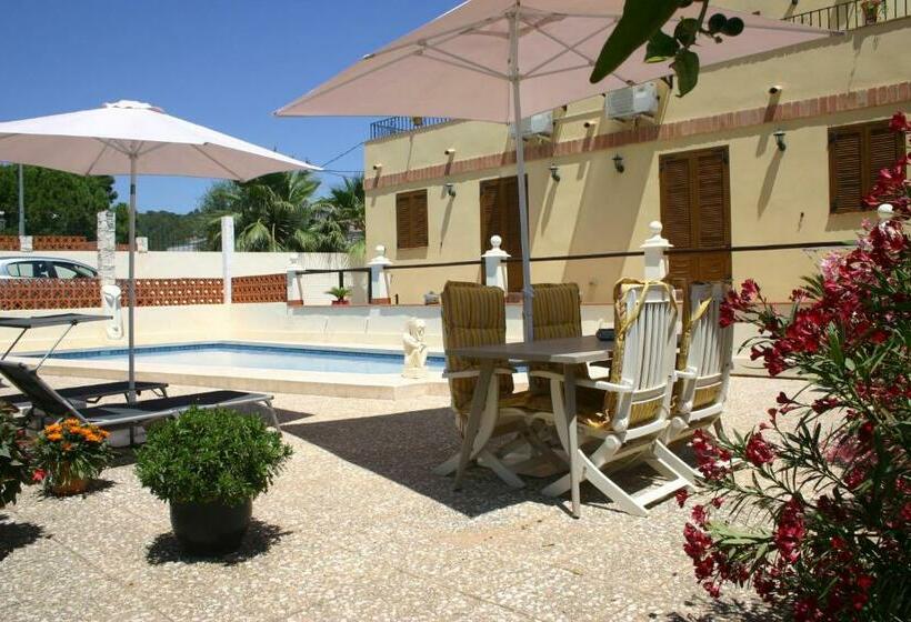 ベッドアンドブレックファースト La Promesa