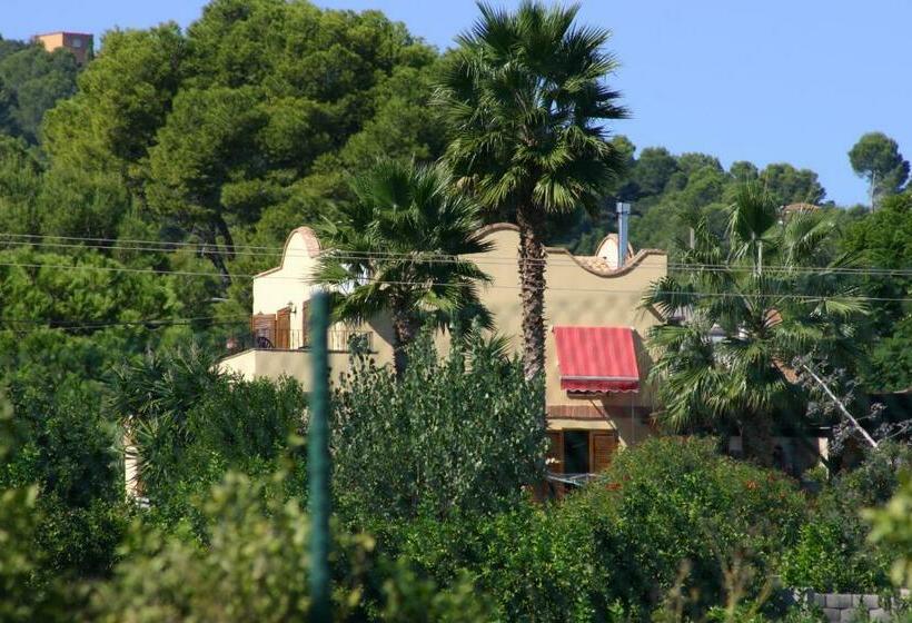 ベッドアンドブレックファースト La Promesa