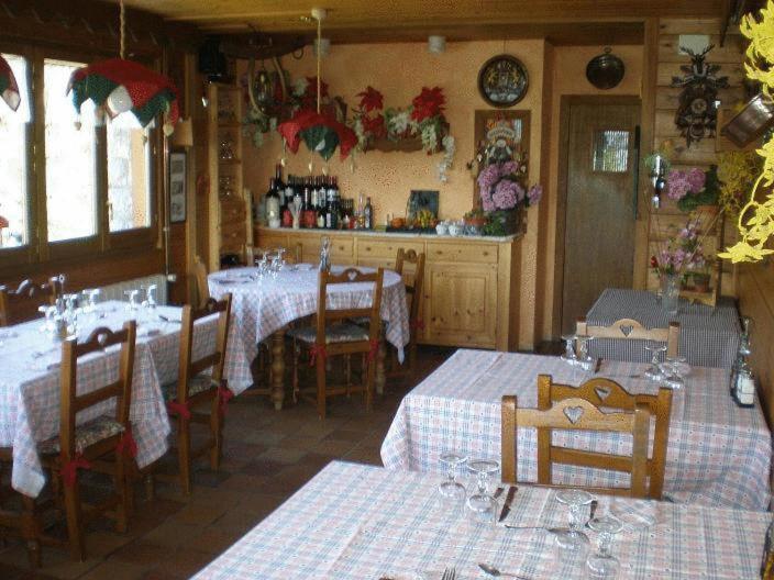 مبيت وإفطار Niu Dels Falcons