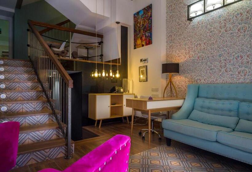 تختخواب و صبحانه Rosal By Seaward Suites Only Adults