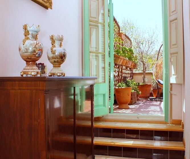 تختخواب و صبحانه Sitges Royal Rooms