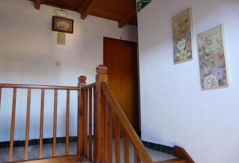 مبيت وإفطار Casa Rural Cuny