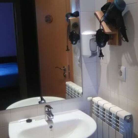 El Albergue Covaleda   Hostel