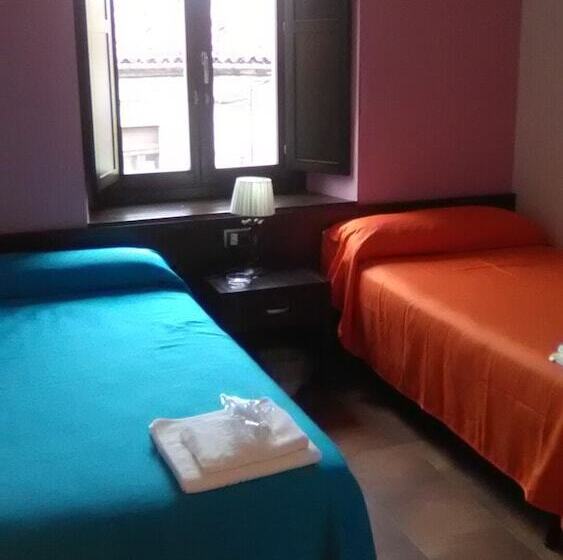 El Albergue Covaleda   Hostel