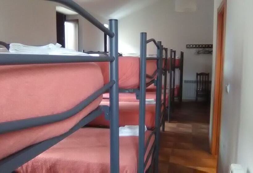 El Albergue Covaleda   Hostel