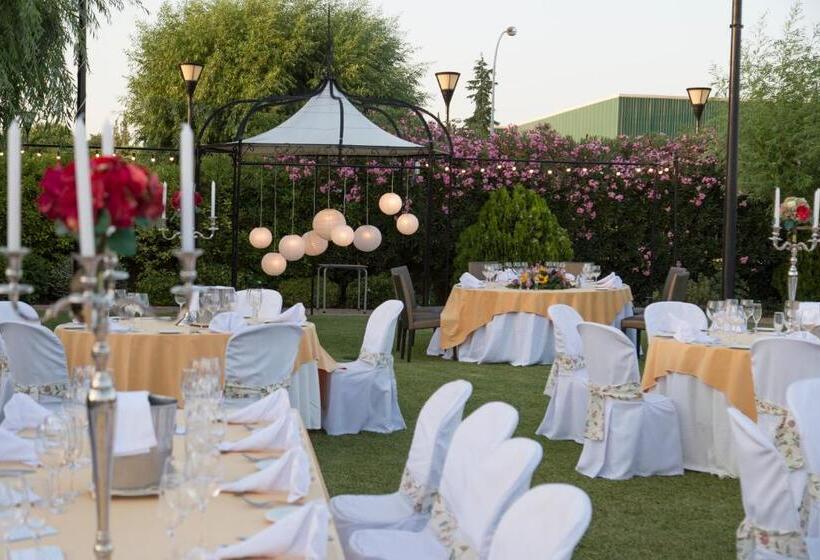 Escuderos Hotel Cruz