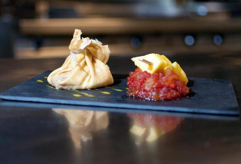 Escuderos Hotel Cruz