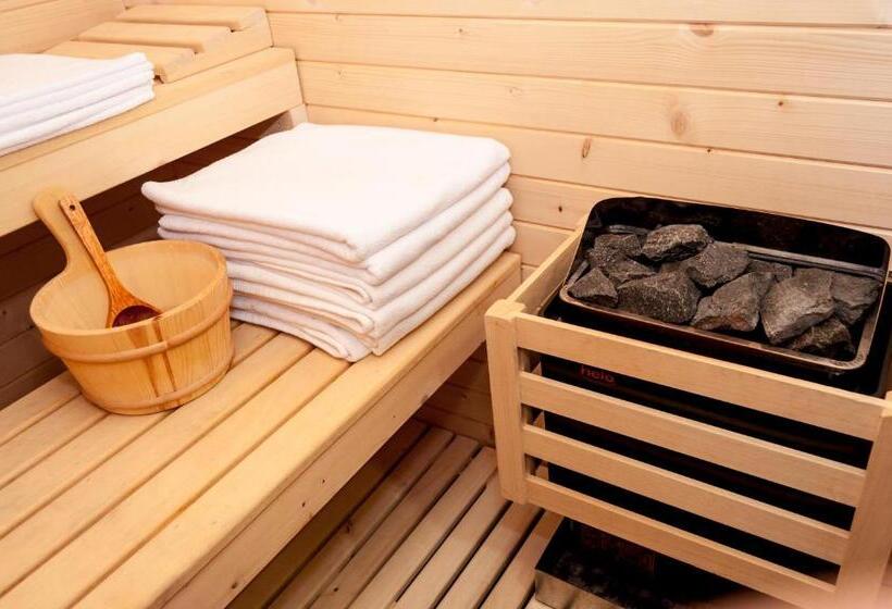 Escuderos Hotel Cruz