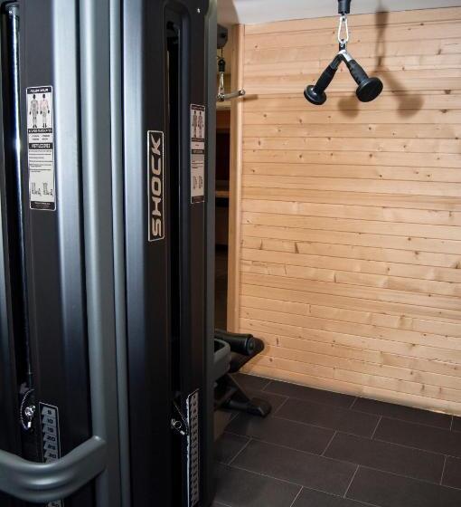 Escuderos Hotel Cruz