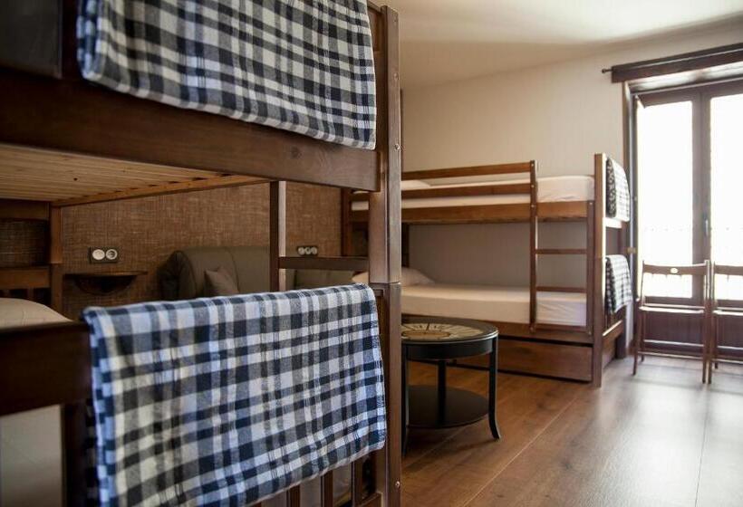 Hostel Albergue Monte Perdido