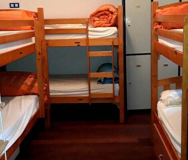 Hostel Barrika Surf Camp