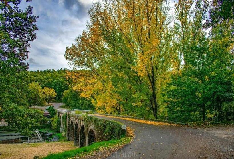 Hostel El Lago, Caceres