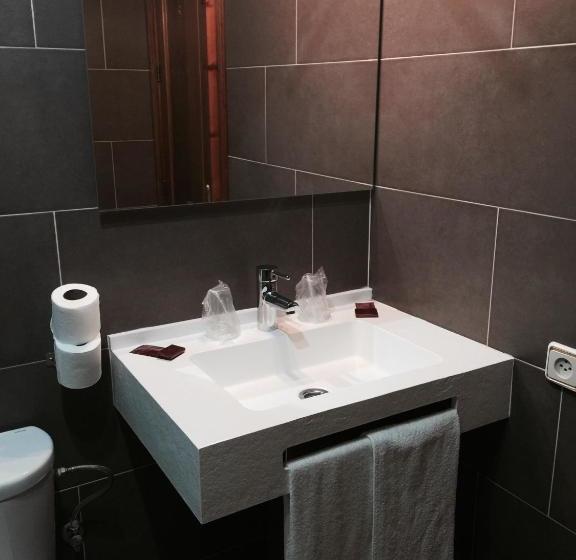 Отель Arcos Coruña