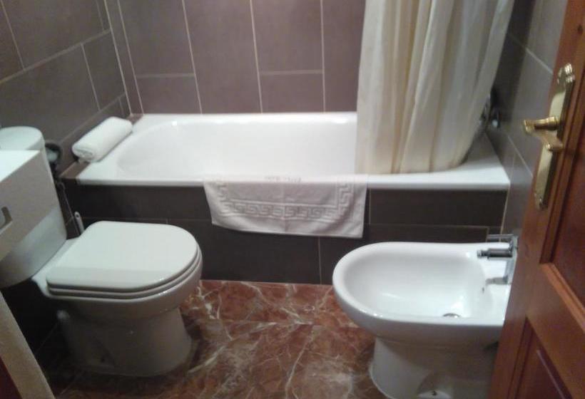 Отель Arcos Coruña