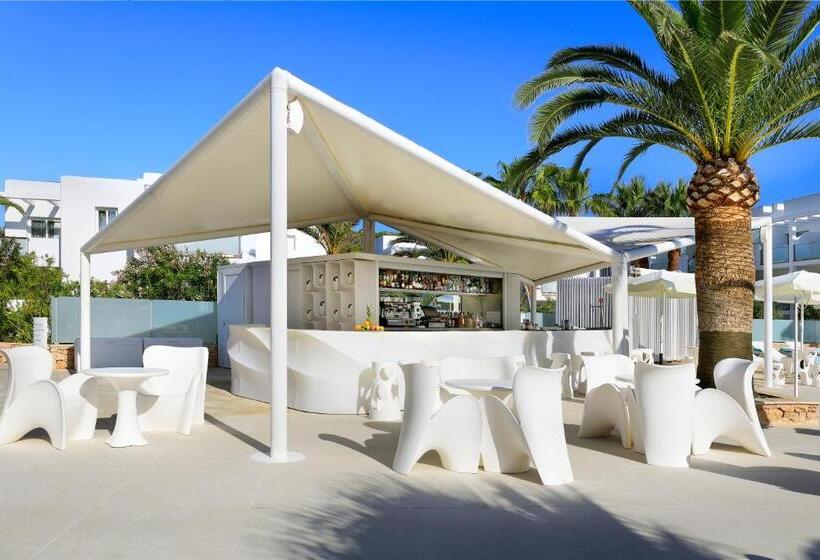Blanco Hotel Formentera