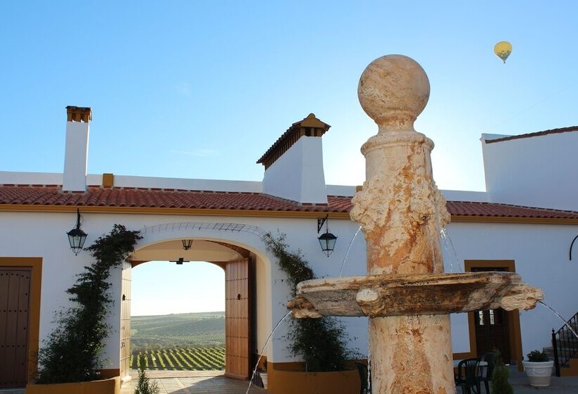 فندق Bodega El Moral