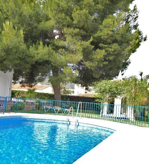 בית מלון כפרי California