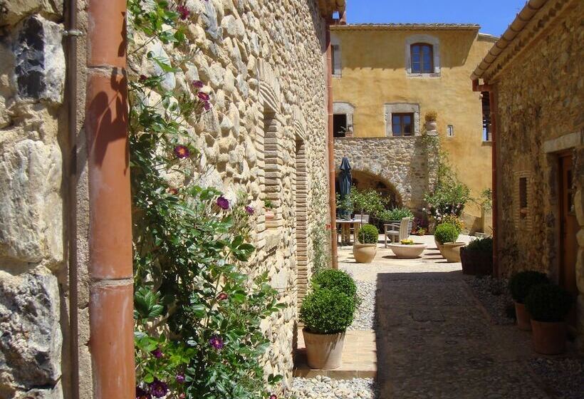 هتل Can Carbó De Peralada