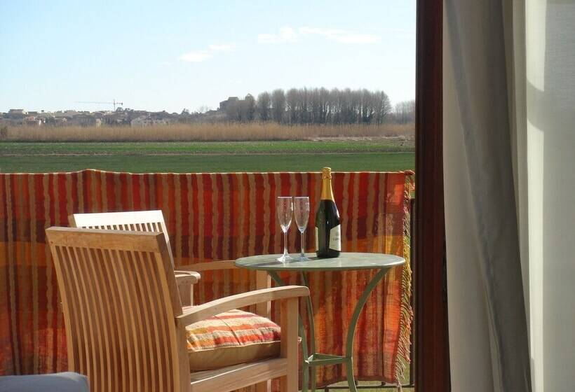 هتل Can Carbó De Peralada