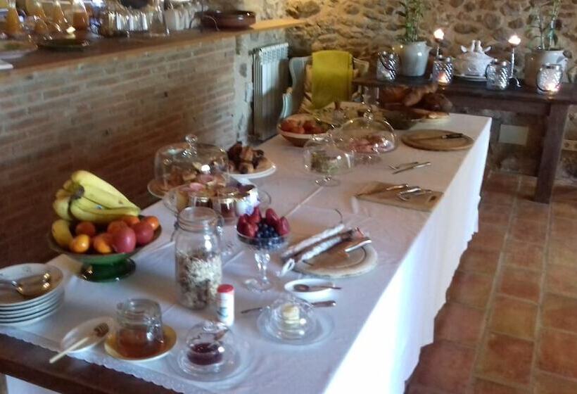 هتل Can Carbó De Peralada