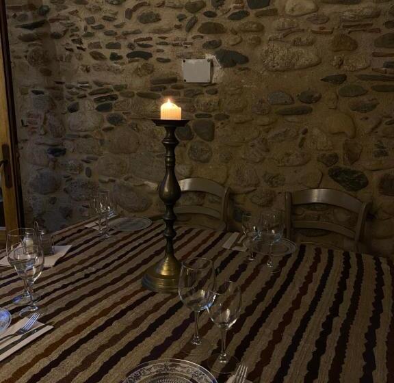 هتل Can Carbó De Peralada