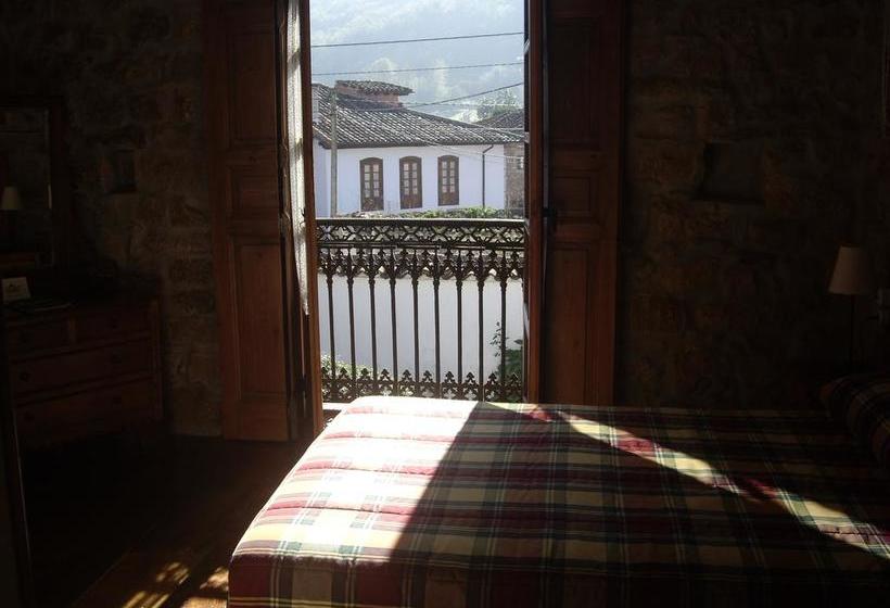 فندق Casa De Aldea La Casona De Los Valles