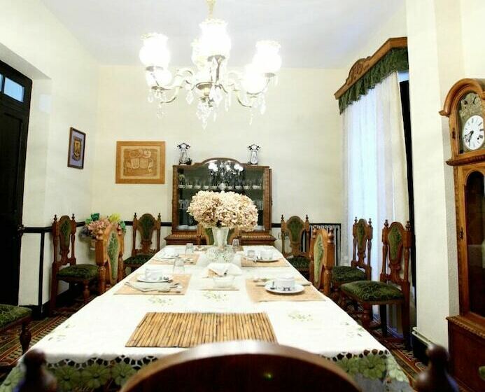 هتل Casa De Indianos Don Tomas