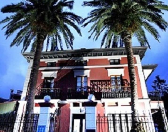 هتل Casa De Indianos Don Tomas