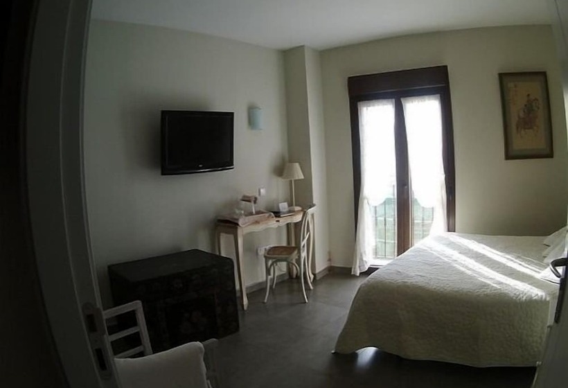 هتل Casa Del Castillo