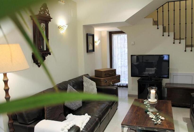 هتل Casa Del Castillo