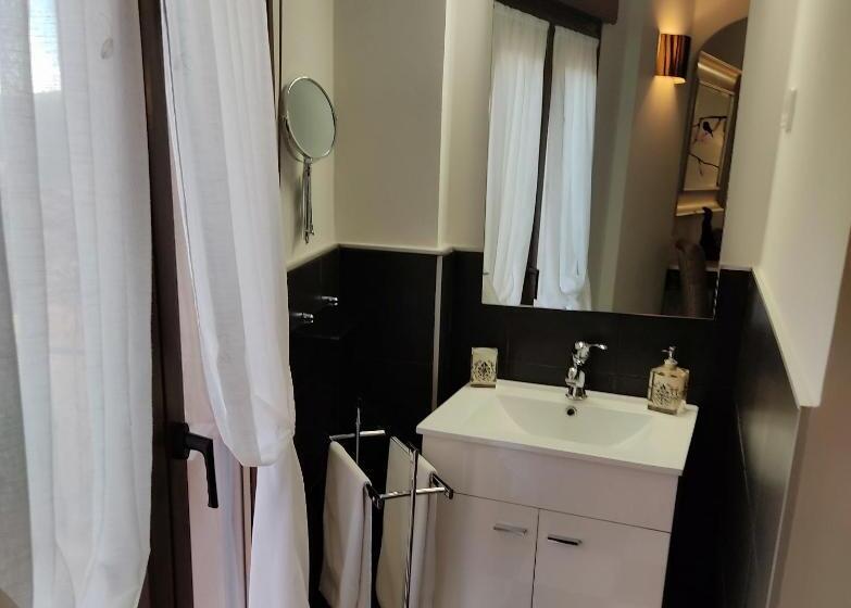 هتل Casa Del Castillo