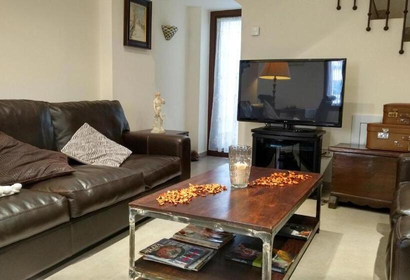 هتل Casa Del Castillo