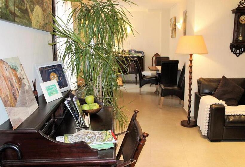 هتل Casa Del Castillo