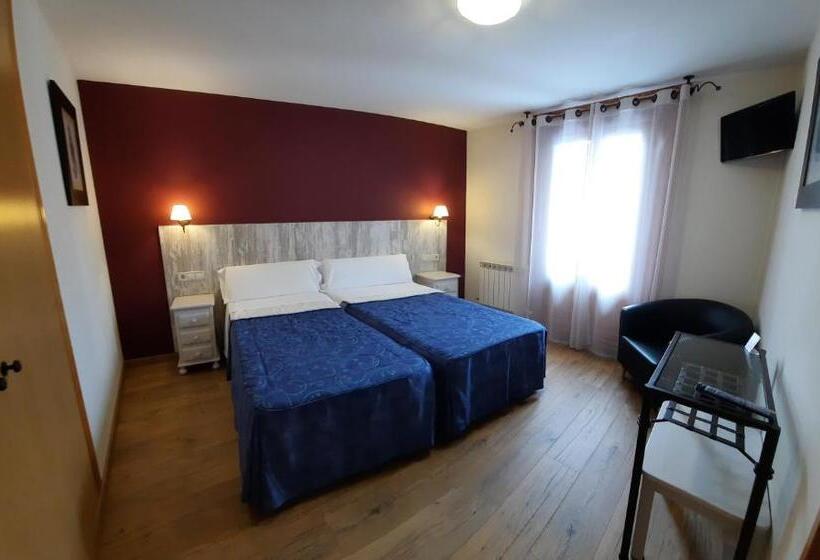 هتل Casa Escolano