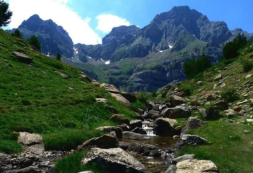 هتل Casa Escolano