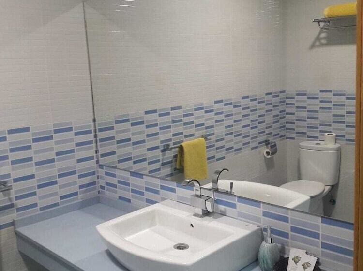 هتل Casa Rural Virgen De Las Cruces