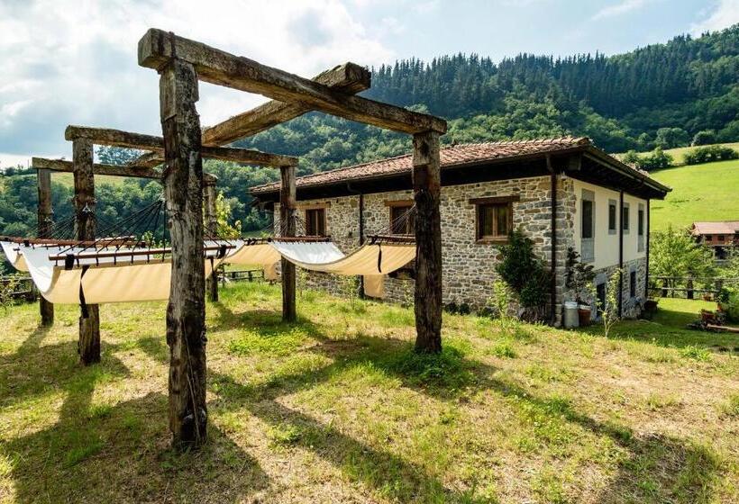 فندق Casona De El Castaniu