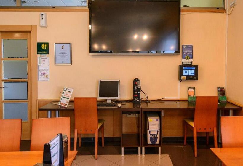 בית מלון כפרי Castillo El Burgo