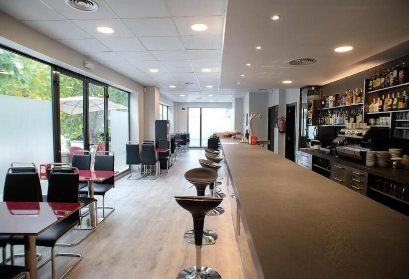 בית מלון כפרי Cim Valles