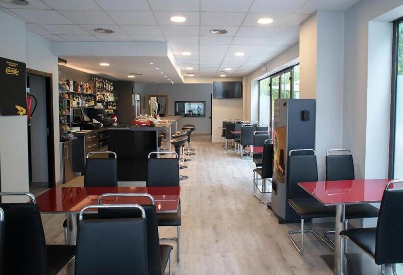 בית מלון כפרי Cim Valles