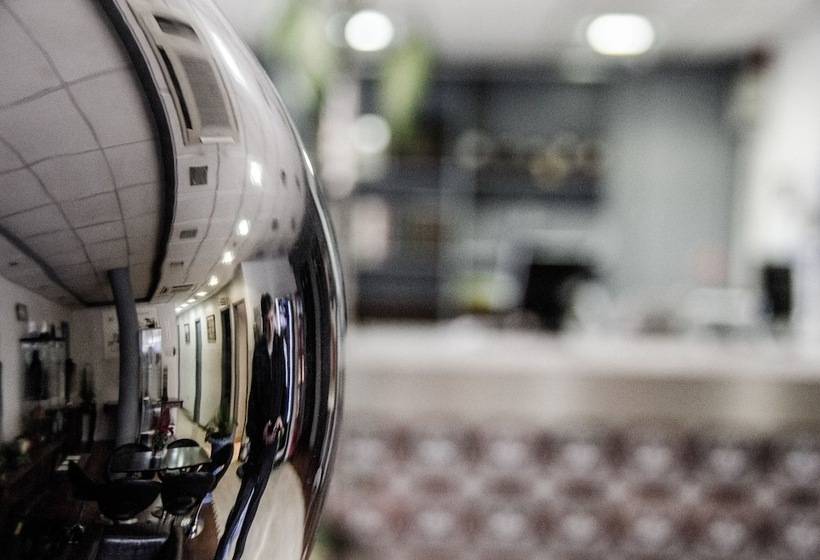 酒店 Ciudad De Alcala