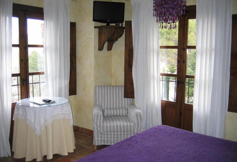 בית מלון כפרי De Montaña Cueva Ahumada