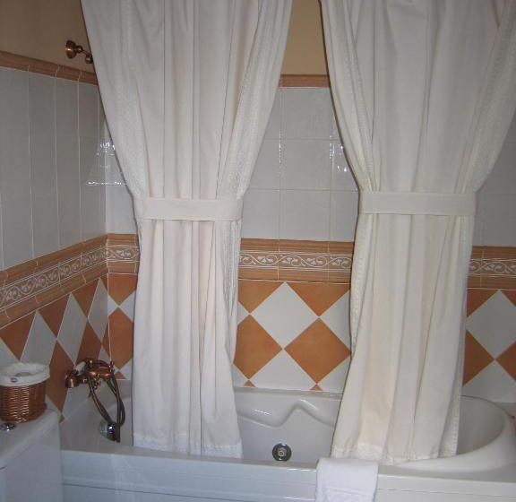 בית מלון כפרי De Montaña Cueva Ahumada