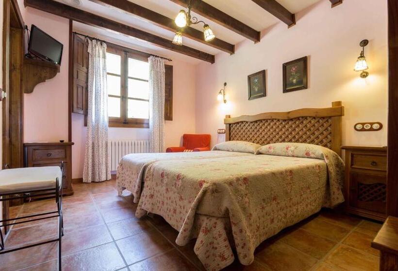 בית מלון כפרי De Montaña Cueva Ahumada