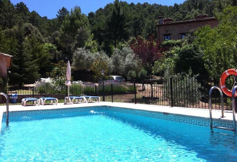 בית מלון כפרי De Montaña Cueva Ahumada