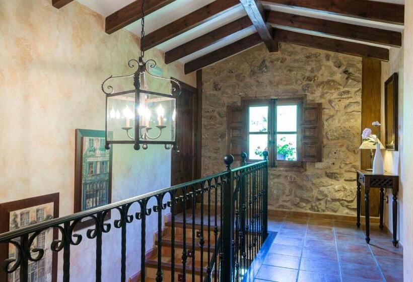 בית מלון כפרי De Montaña Cueva Ahumada