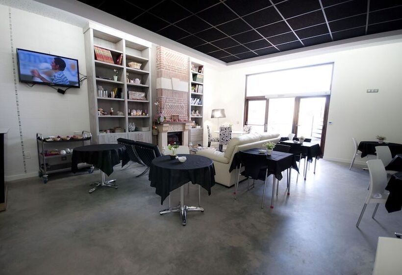 ホテル El Abuelo De La Cachava